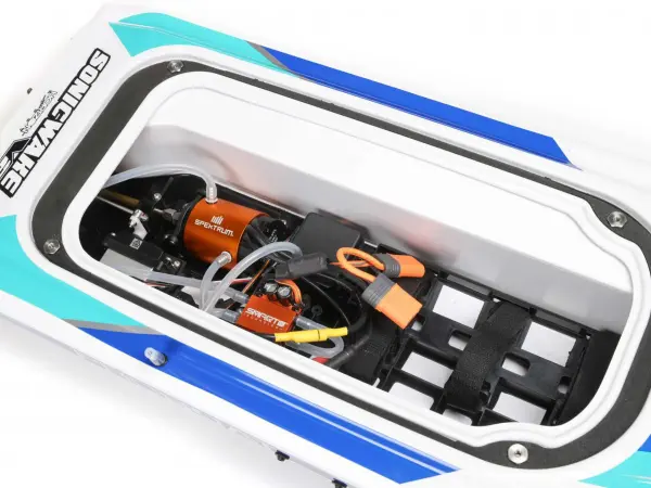Pro Boat Sonicwake V2 36 — image 15 of 18