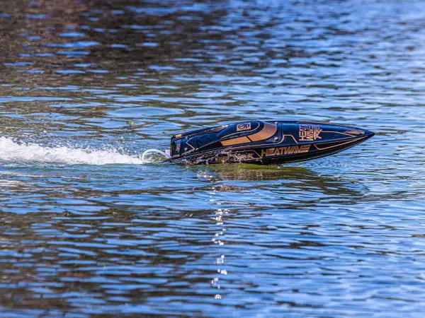 ProBoat Recoil 2 V2 26 Brushless Deep-V RTR — image 25 of 25