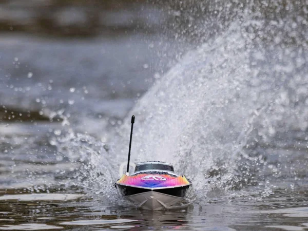 ProBoat Recoil 2 18 Brushless Deep-V RTR