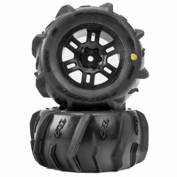 ProLine 1:16 Dumont MT Tires On Black Split Six Wheels (2)