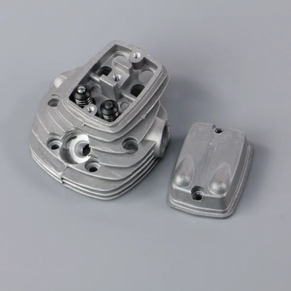 SC Cylinder Head 1 and cover with valves (for SC160FS)