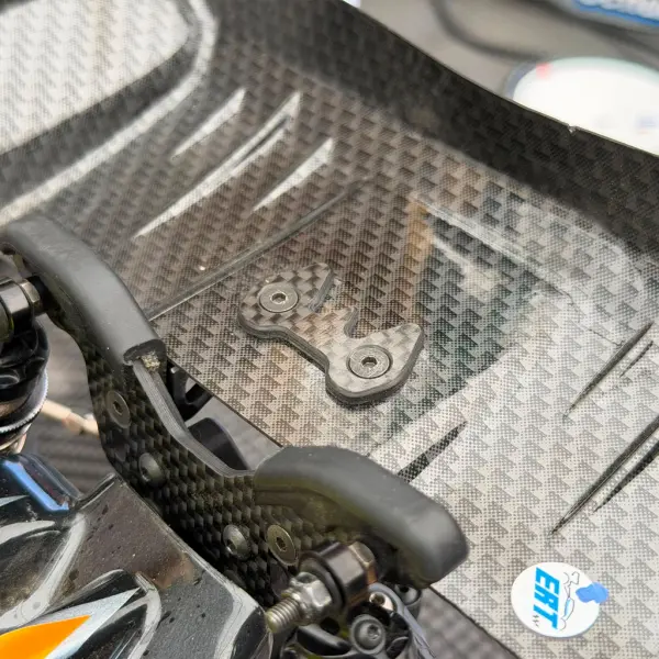 AEROX 1Pc Wing Button Carbon Fibre - LD2/LD3/PB/L1 — image 2 of 3
