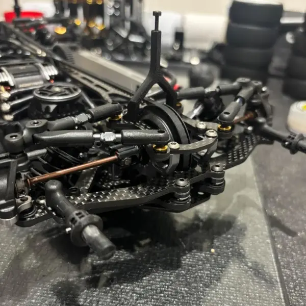 Carbon Fibre Rear Inboard Toe Option Set - Mi10 &mdash; image 2 of 3