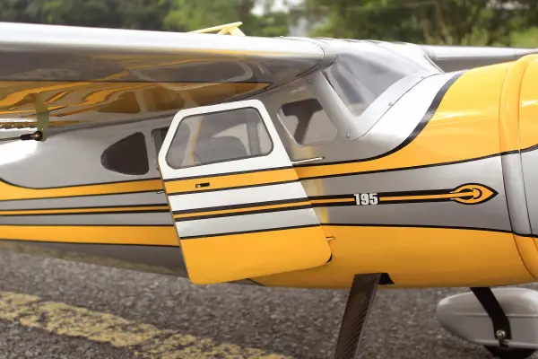 Seagull Cessna 195 N33V (35-50cc) 2.28m / 90in — image 3 of 6