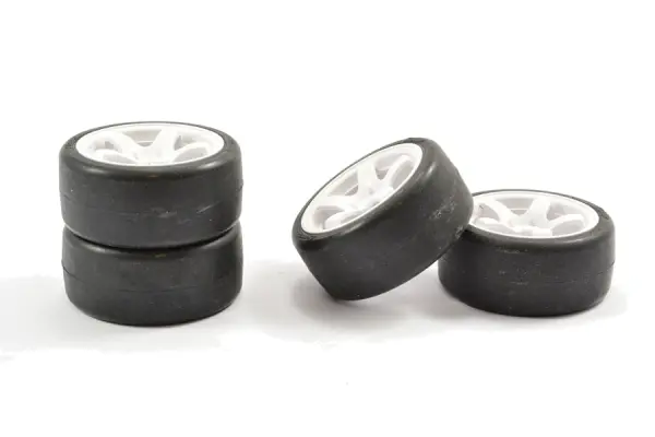 Sweep Mini Tyres Pre Glued on 12mm Hex Mini Wheels 33 Deg (Set of 4) — image 5 of 6