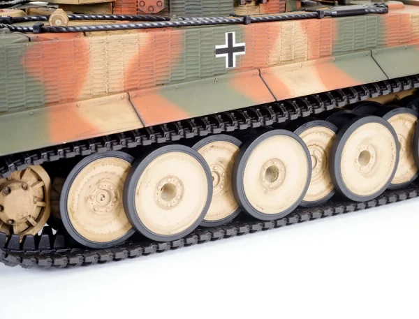 Taigen 1:24 Tiger 1 IR Battle Tank Middle Version - Camo