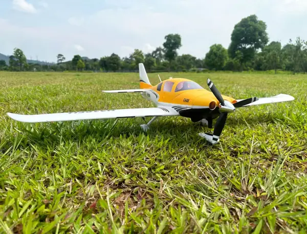 Fox Hobby C400 Intermediate Sports 1100mm - PNP With Gyro Flight Controller &mdash; image 10 of 18
