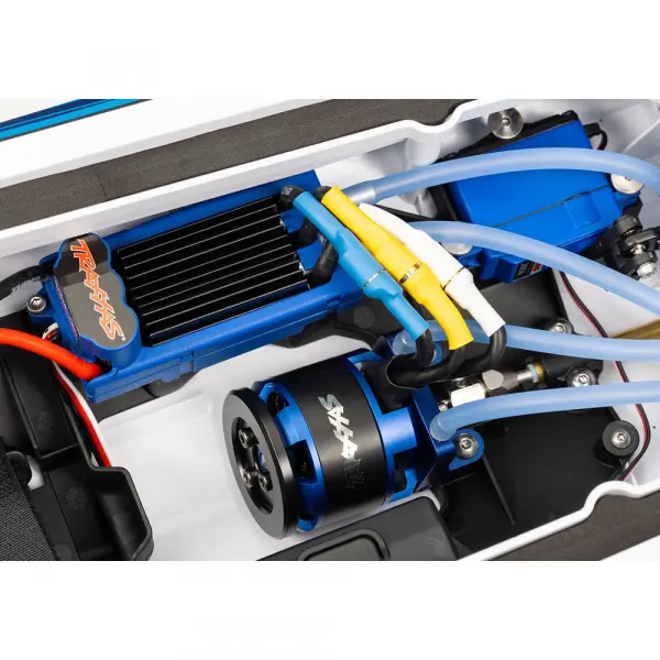 Traxxas Disruptor 4S Race Boat — image 37 of 61