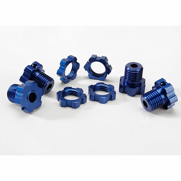 Traxxas Blue-anodized Aluminium 17mm splined wheel hubs and hex nuts