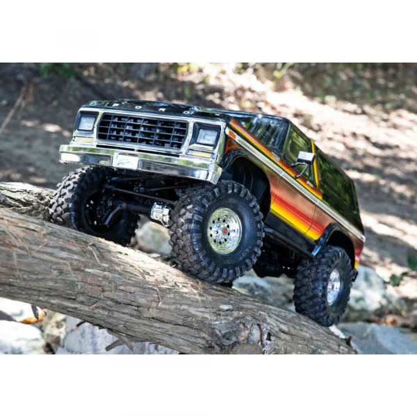 Traxxas TRX-4 1979 Ford Bronco — image 10 of 15