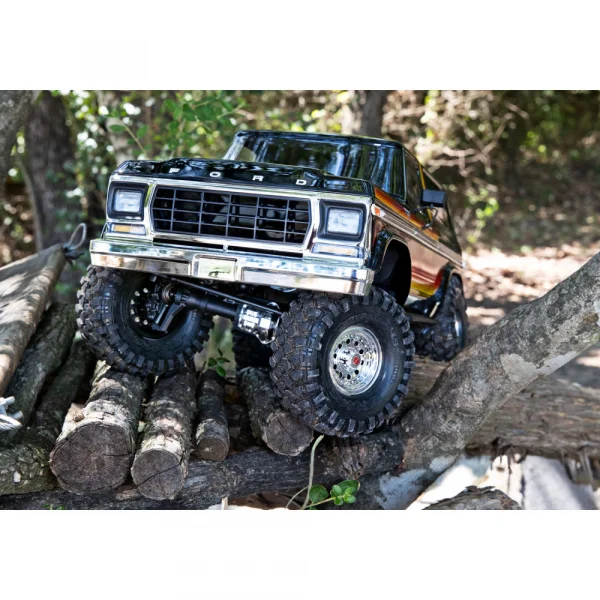 Traxxas TRX-4 1979 Ford Bronco — image 9 of 15