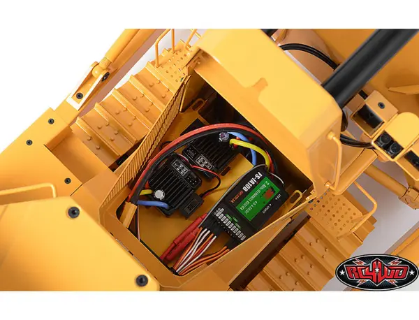RC4WD 1:14 Scale DXR2 Hydraulic Earth Dozer — image 5 of 20
