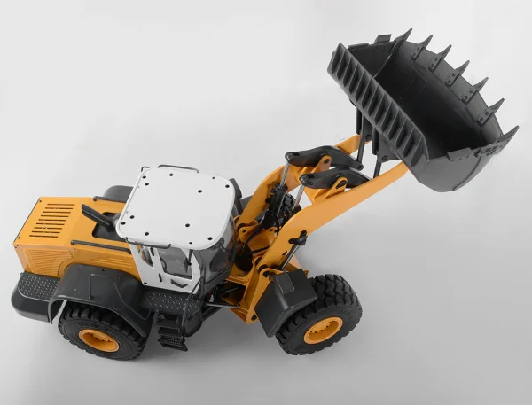 RC4WD 1:14 Scale Earth Mover 870K Hydraulic Wheel Loader w/White Cab RC4WD