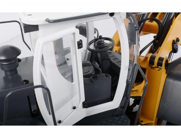 RC4WD 1:14 Scale Earth Mover 870K Hydraulic Wheel Loader w/White Cab RC4WD