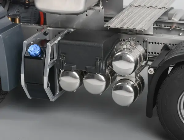 RC4WD 1:14 6x6 Nashorn Semi Truck (FMX) RC4WD &mdash; image 9 of 20