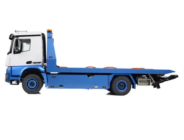 RC4WD 1:14 4x4 Wrecker Flat Bed Hydraulic Tow Truck RC4WD — image 11 of 20