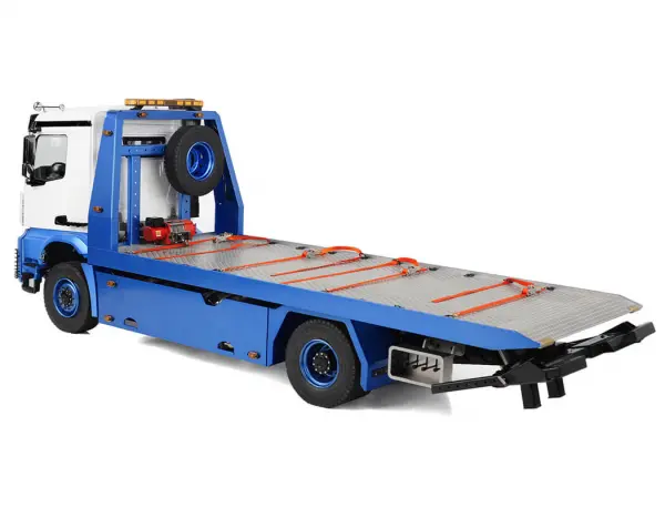 RC4WD 1:14 4x4 Wrecker Flat Bed Hydraulic Tow Truck RC4WD — image 10 of 20