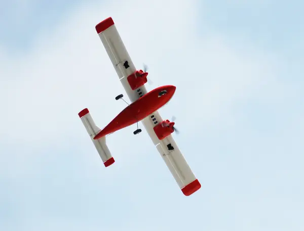 XFly P68 Twin 850mm PNP - Red &mdash; image 8 of 20