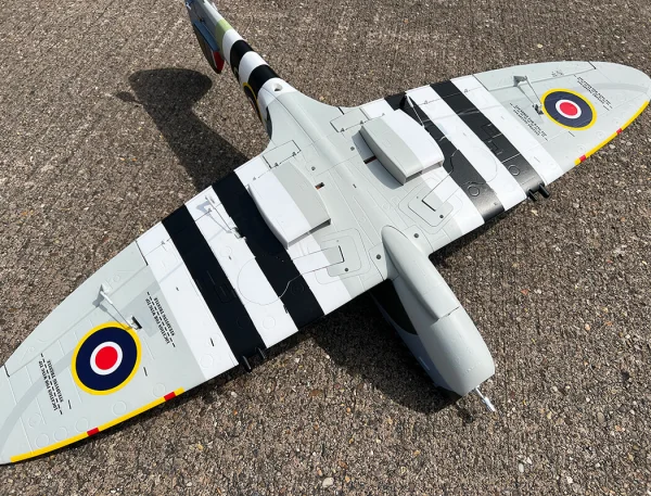 XFly Supermarine Spitfire Mk IX 1200mm - Green