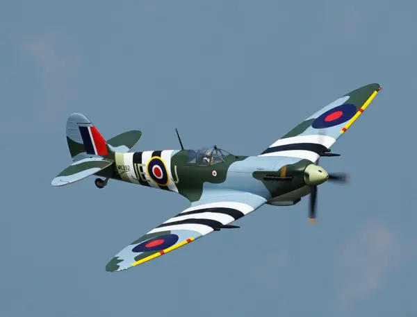 XFly Supermarine Spitfire Mk IX Green 1200mm &mdash; image 5 of 20