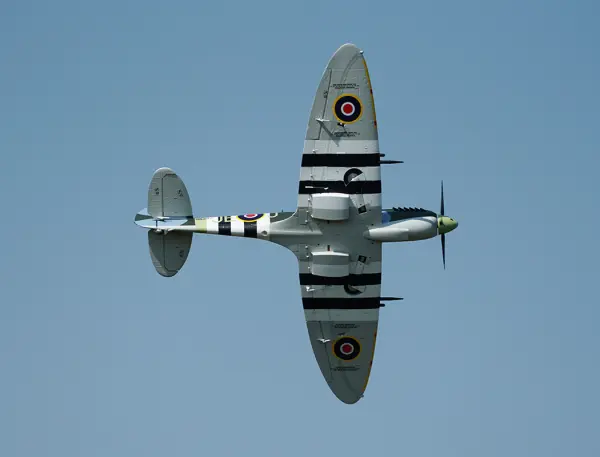 XFly Supermarine Spitfire Mk IX Green 1200mm &mdash; image 20 of 20