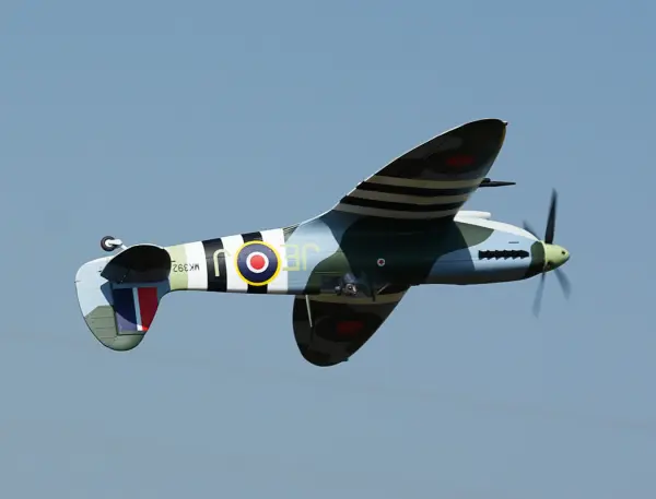 XFly Supermarine Spitfire Mk IX Green 1200mm &mdash; image 4 of 20