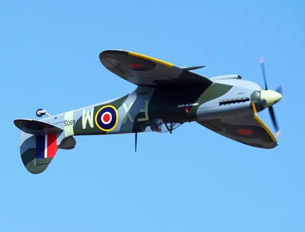 XFly Supermarine Spitfire Mk IX 1200mm - Spirit of Kent &mdash; image 16 of 18
