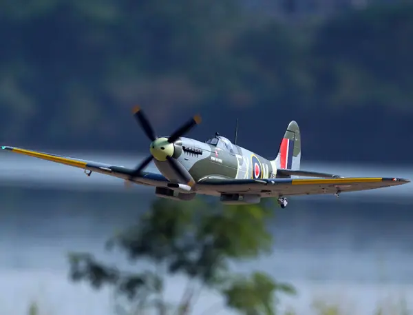 XFly Supermarine Spitfire Mk IX 1200mm - Spirit of Kent &mdash; image 2 of 18