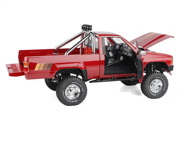 RC4WD Trail Finder 2 RTR With 1985 Toyota Pickup Hard Body Set — image 7 of 20