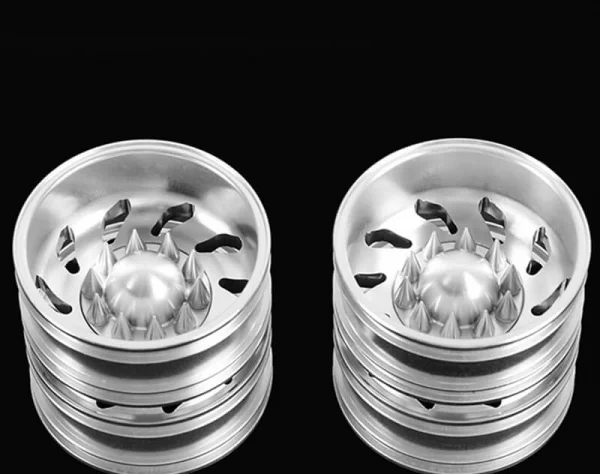 RC4WD Force Directional Semi Rear Wheels w/Spiked Caps
