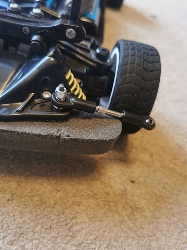 TT-02 Front hub DIY mod