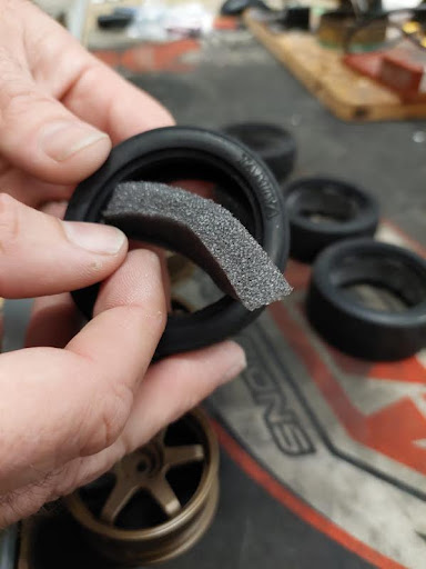 How to glue RC tires