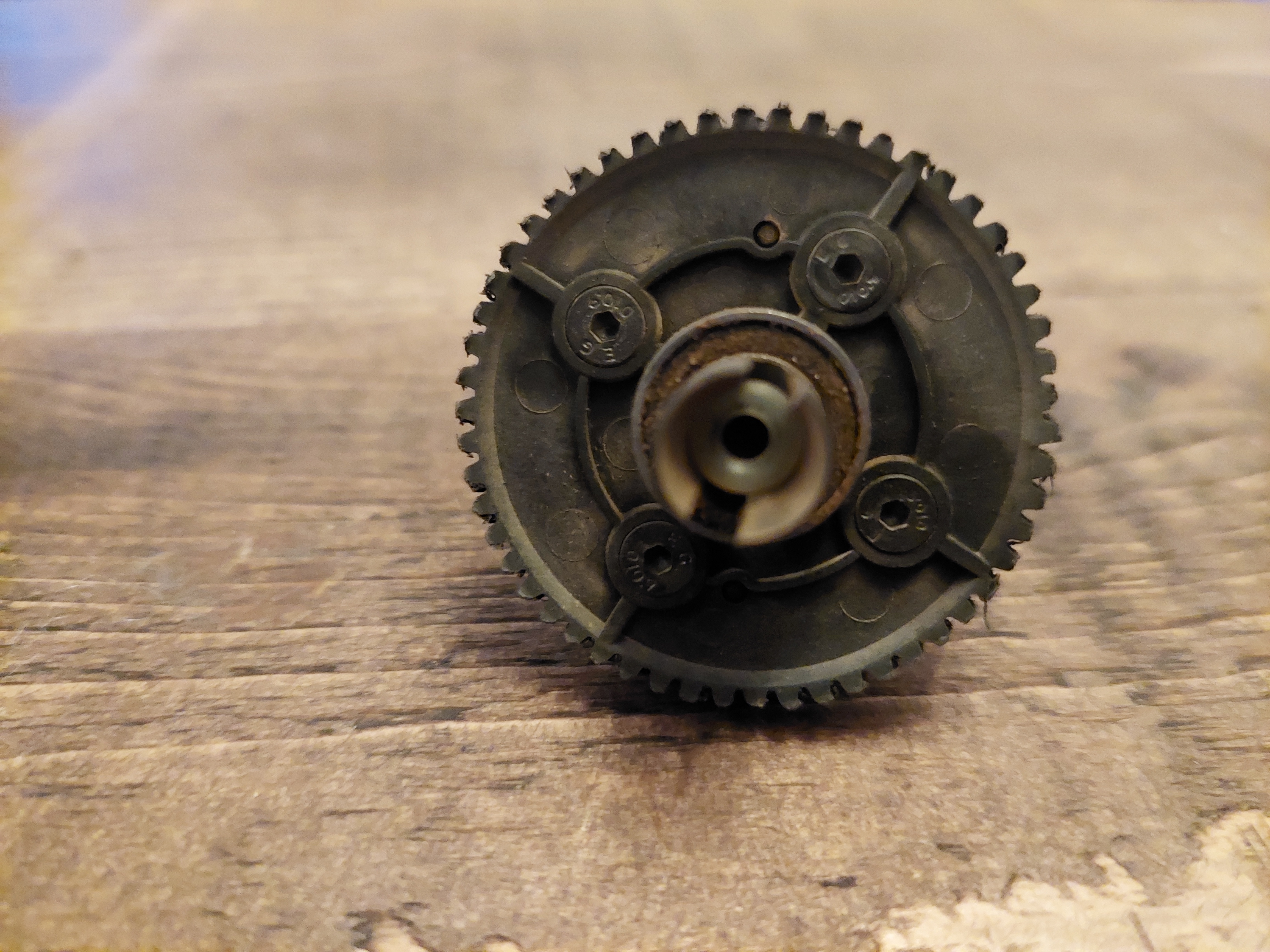 How to replace a spur gear on the Rival MT10