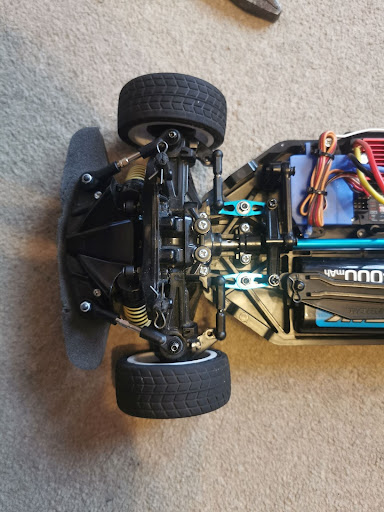 TT-02 Front hub DIY mod