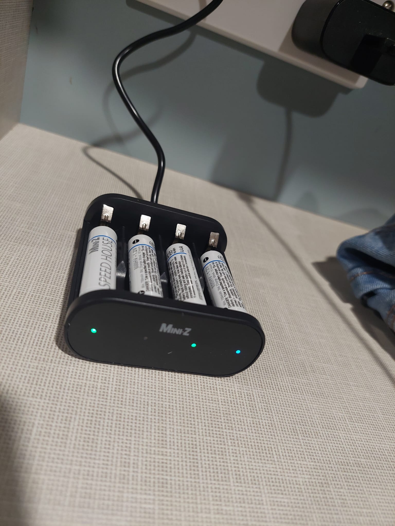 Kyosho Speed House USB Charger Information