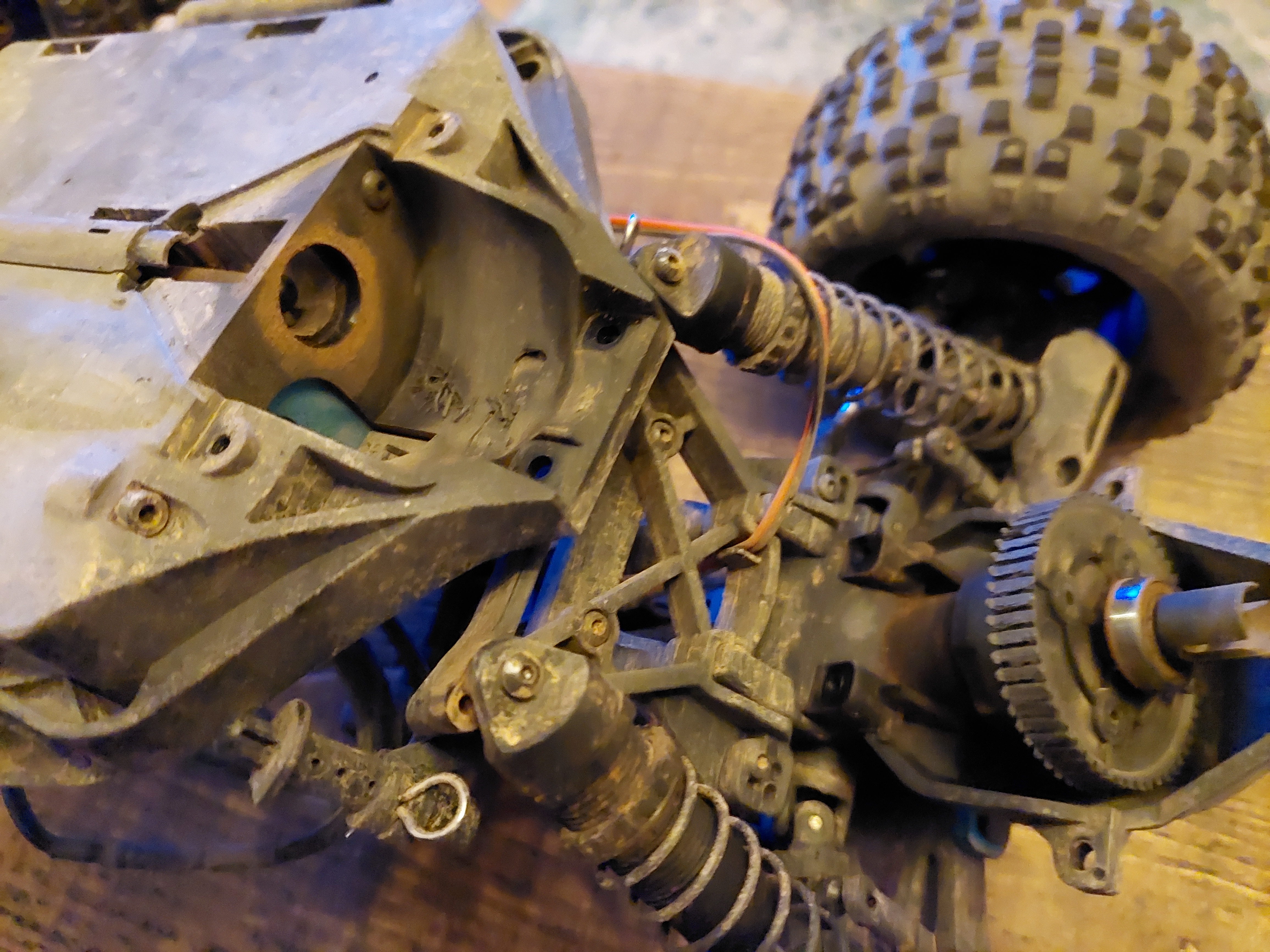 How to replace a spur gear on the Rival MT10