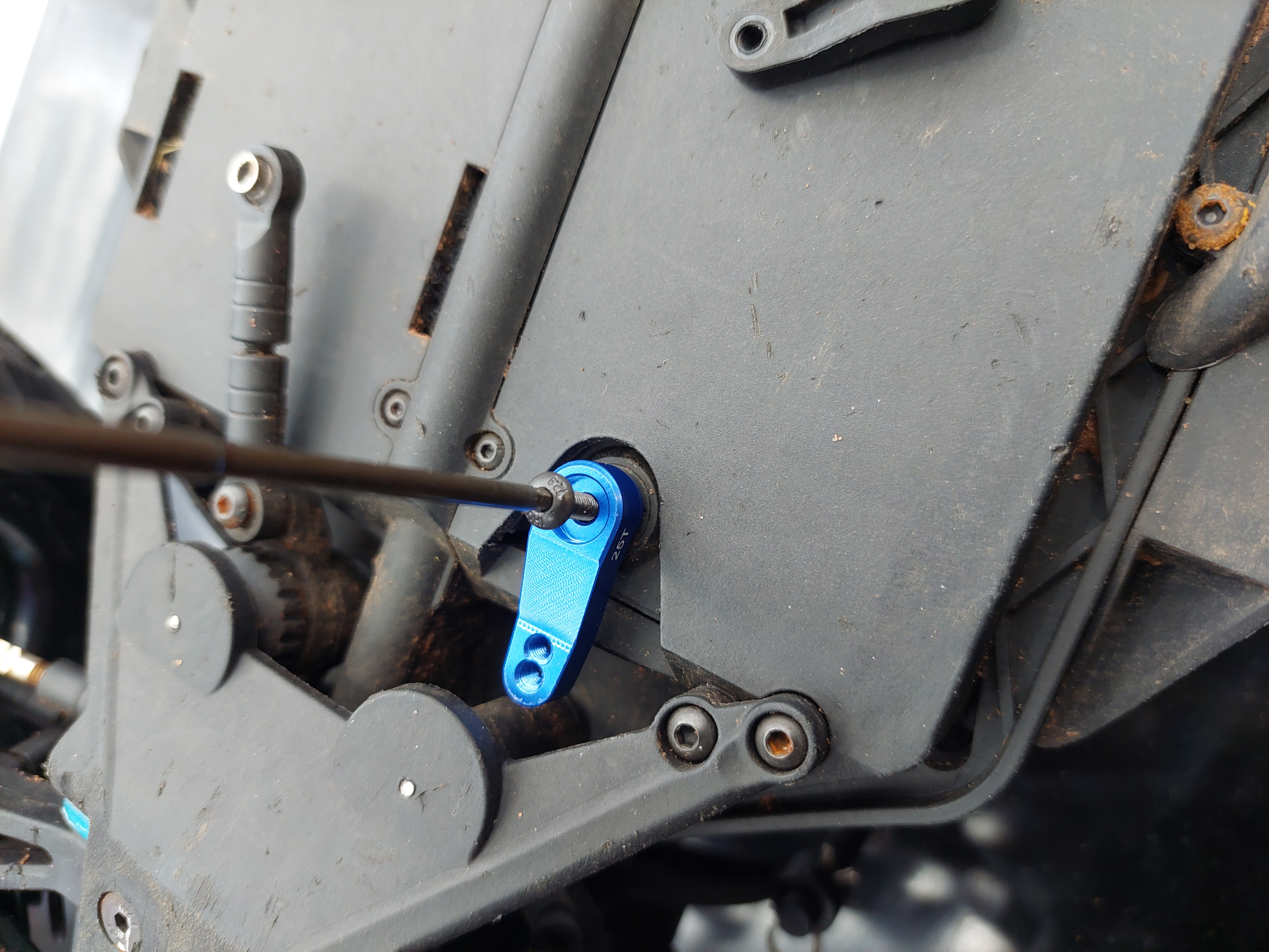 Rival MT10 servo horn upgrade
