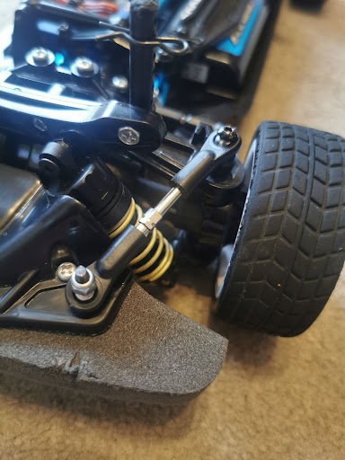 TT-02 Front hub DIY mod