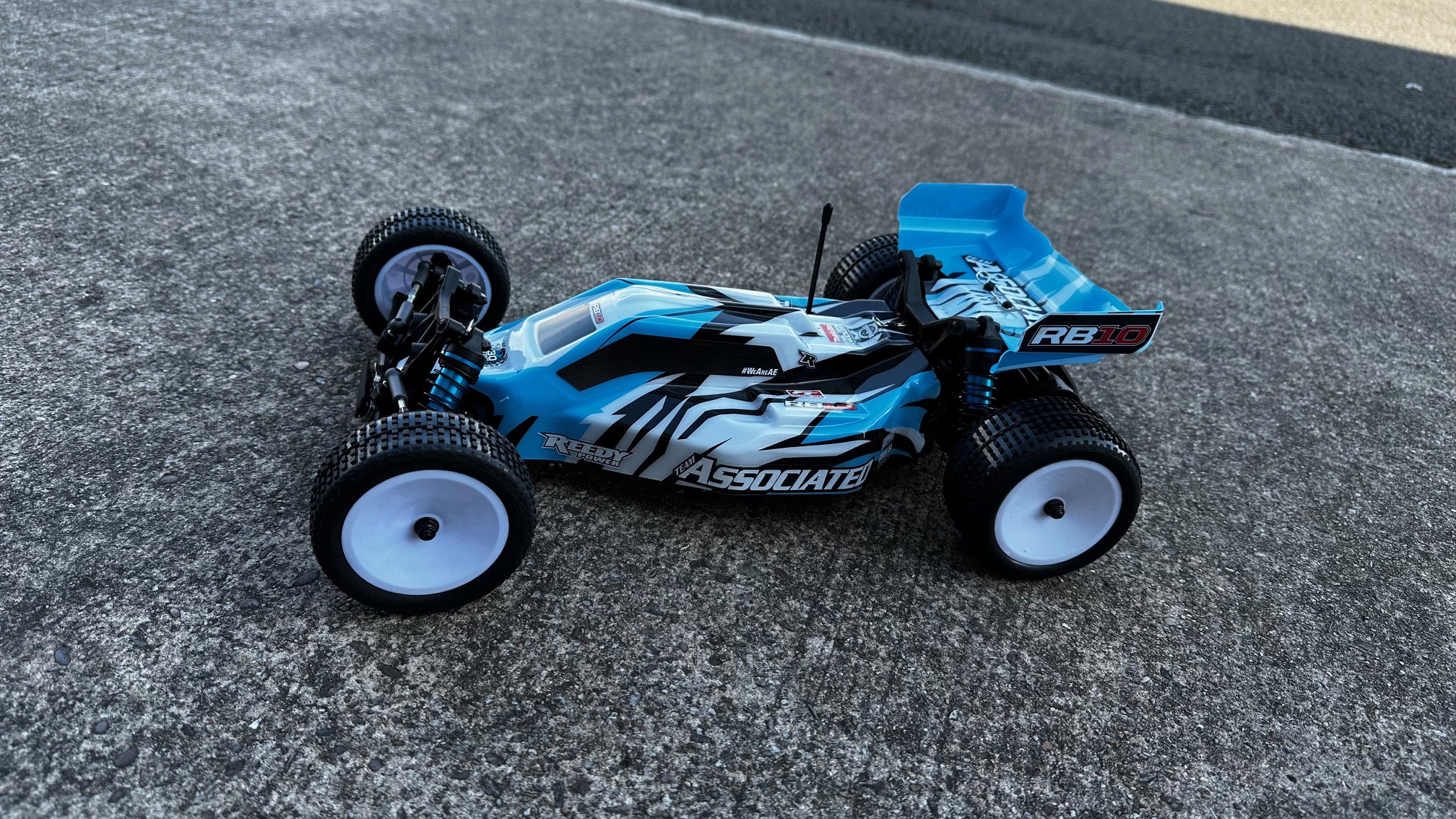 Team Associated RB10 Review