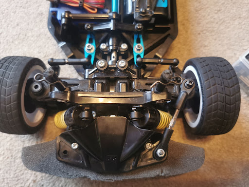 TT-02 Front hub DIY mod