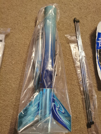 Estes Rocket kit unboxing