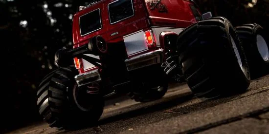 Kyosho Mad Van VE Brushless — image 11 of 12