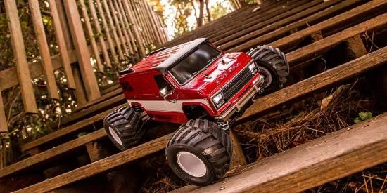 Kyosho Mad Van VE Brushless — image 10 of 12