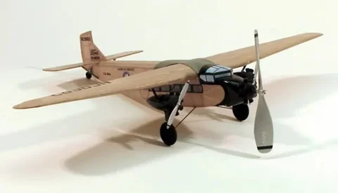 Dumas Ford Tri-Motor (44.5Cm)(210) &mdash; image 4 of 4