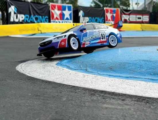 Team Associated ST550 Super Touring Apex 2 RTR &mdash; image 3 of 13