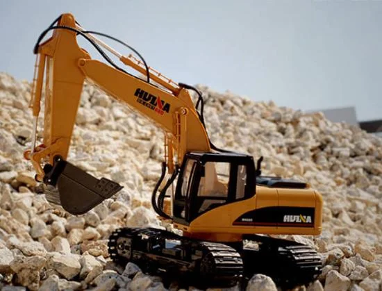 HuiNa 1:14 Scale RC Excavator With Die Cast Bucket — image 2 of 12