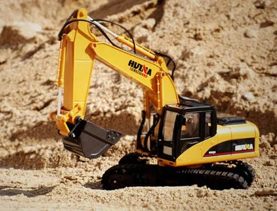 HuiNa 1:14 Scale RC Excavator With Die Cast Bucket — image 3 of 12