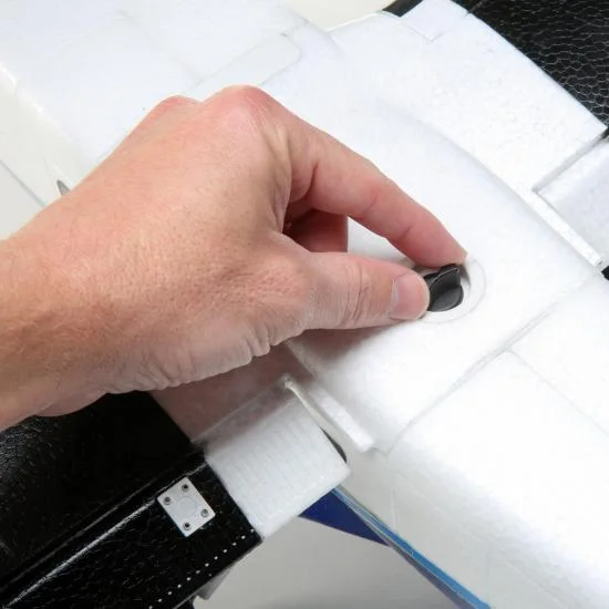 E Flite Twin Otter 1.2m - BNF Basic — image 6 of 16