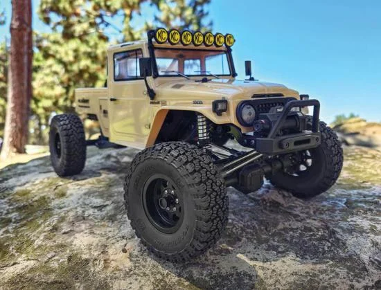 Element RC Enduro Zuul Trail Truck RTR - Tan &mdash; image 3 of 13