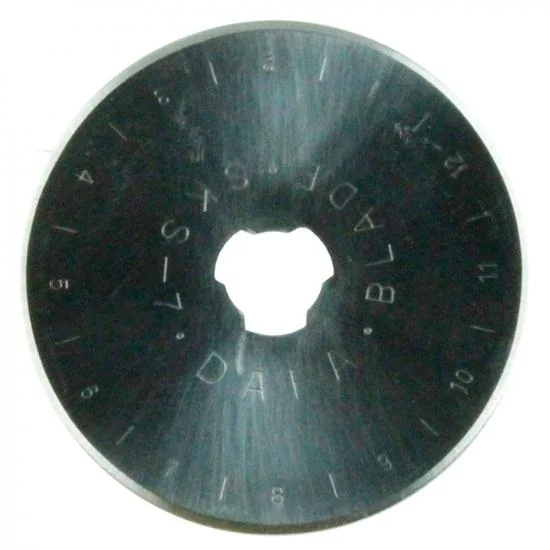 Excel 45mm Large Rotary Blade (Carded) — image 3 of 7